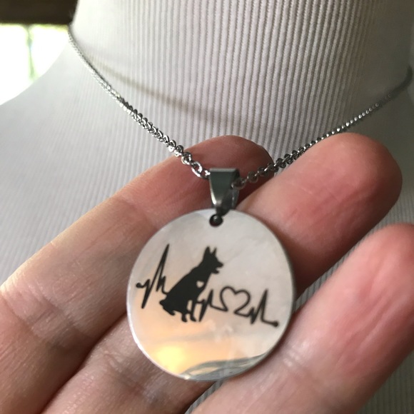 New “I Love Dogs” German Shepard 🐾 Pendant - Picture 3 of 6